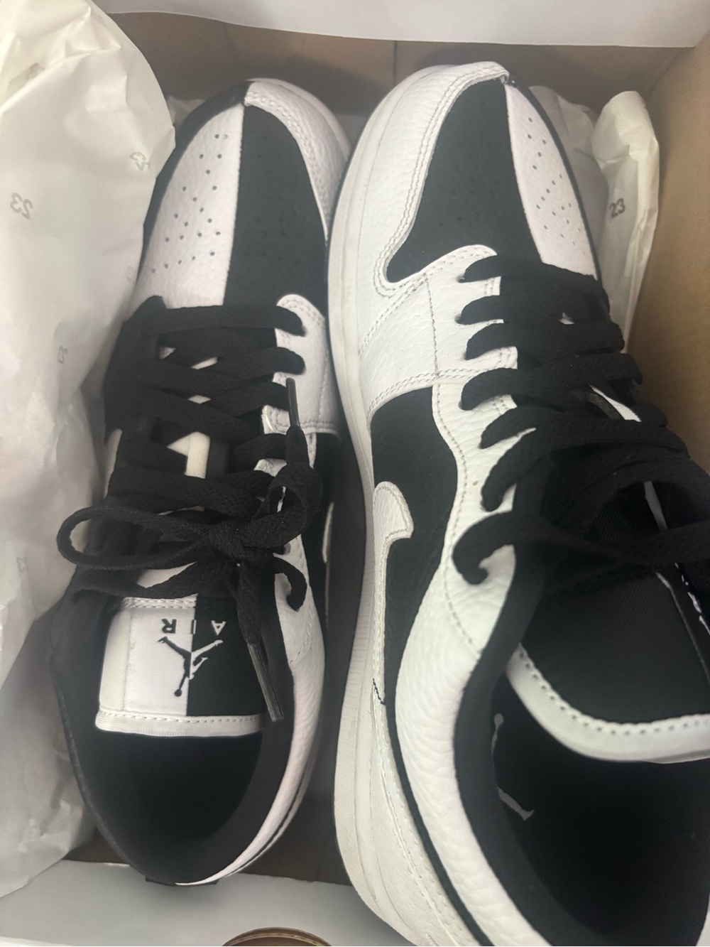 Jordan Low-Top Sneakers in Black and White. Worn once - Picture 4 of 7